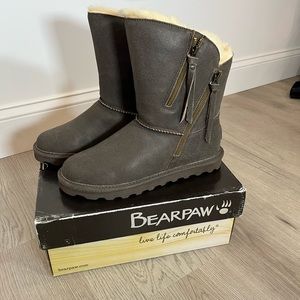 BearPaw Boots- size 9 NWT